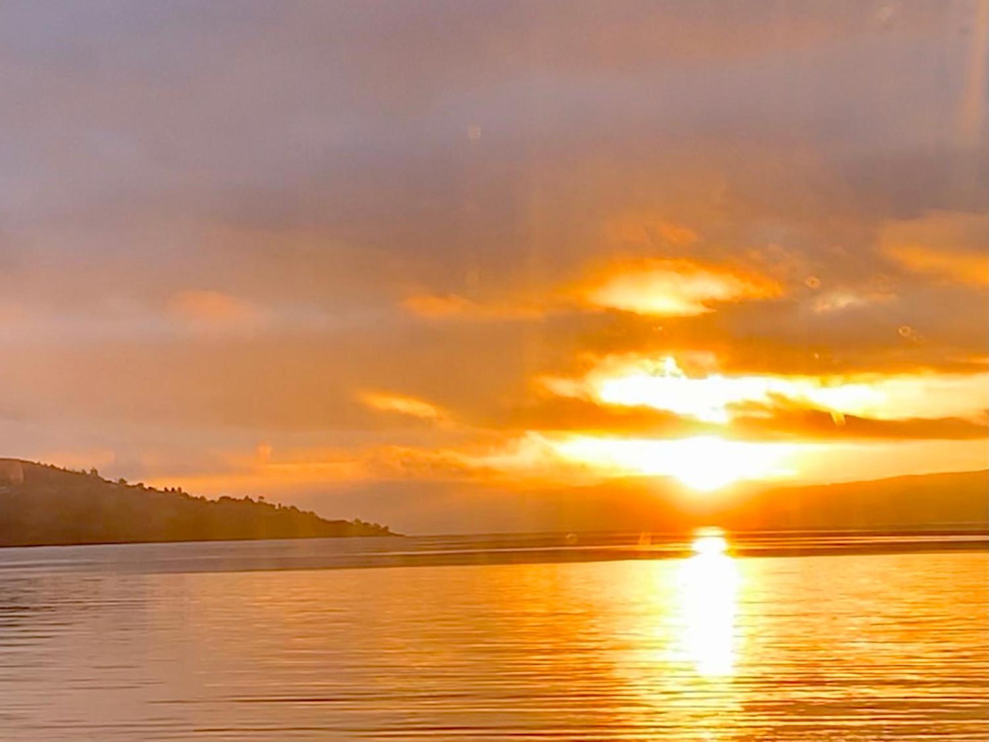 Cottage In Kilmun Argyll - 2 Bedrooms Sleeps 2 (Adults Only) Dunoon Dış mekan fotoğraf